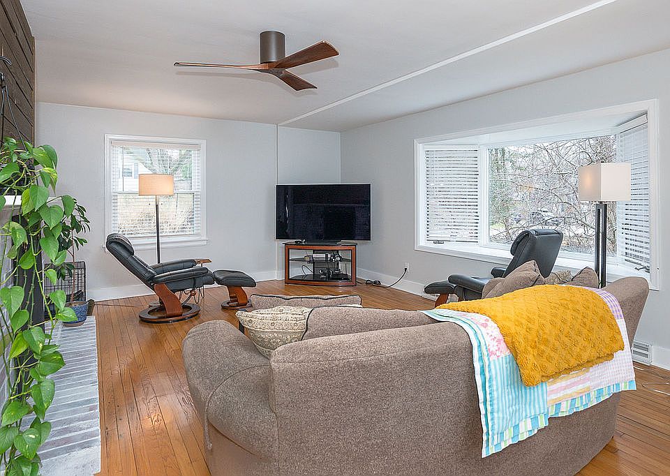 2nd image of 36 Prospect Pl