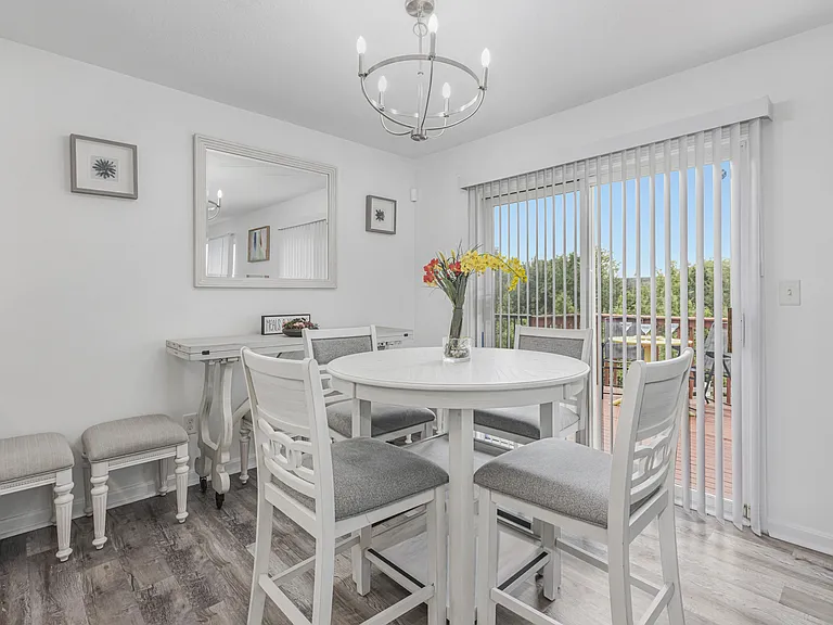 6824 Beagle Dr — Photo 18