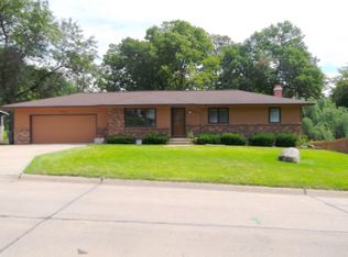 801 S Roche St, Knoxville, IA 50138