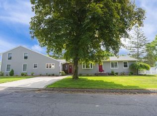 43 Loomis Dr, Chicopee, MA 01020