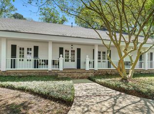 15516 Castle Ridge Ave, Baton Rouge, LA 70817