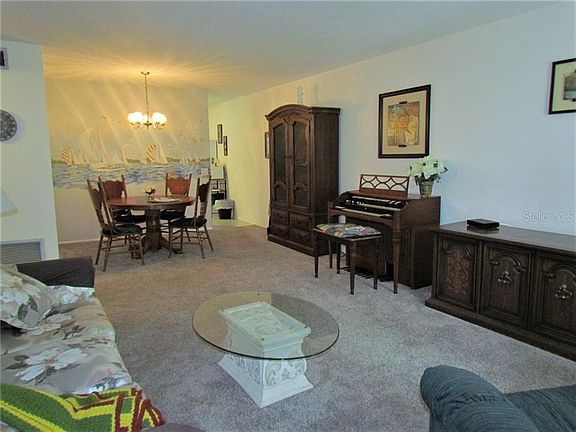 3rd image of 2459 Columbia Dr APT 41
