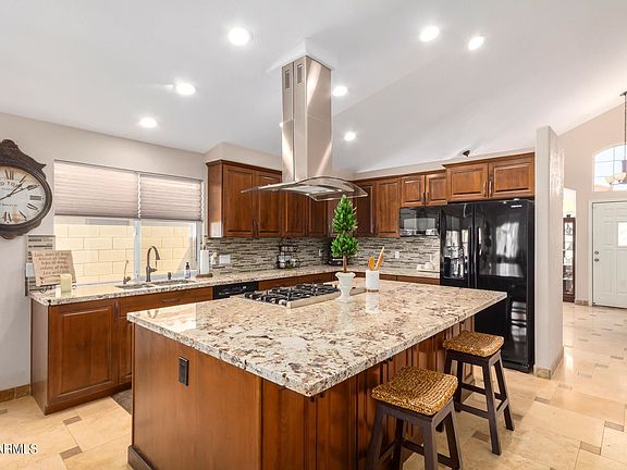 3rd image of 9758 W Yukon Dr