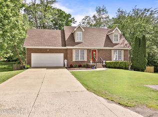 513 Garden Ct, Simpsonville, KY 40067