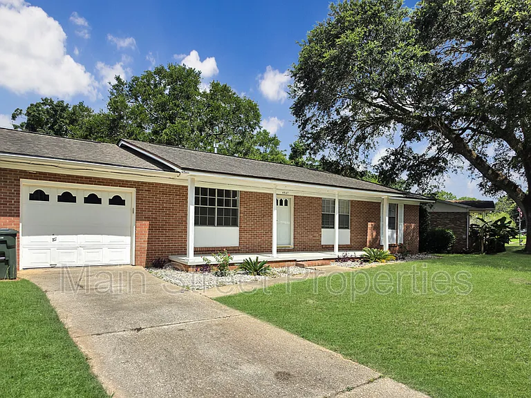 4547 Marseille Dr — Photo 1