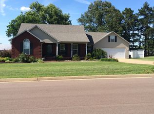 210 Hayes St, Union City, TN 38261