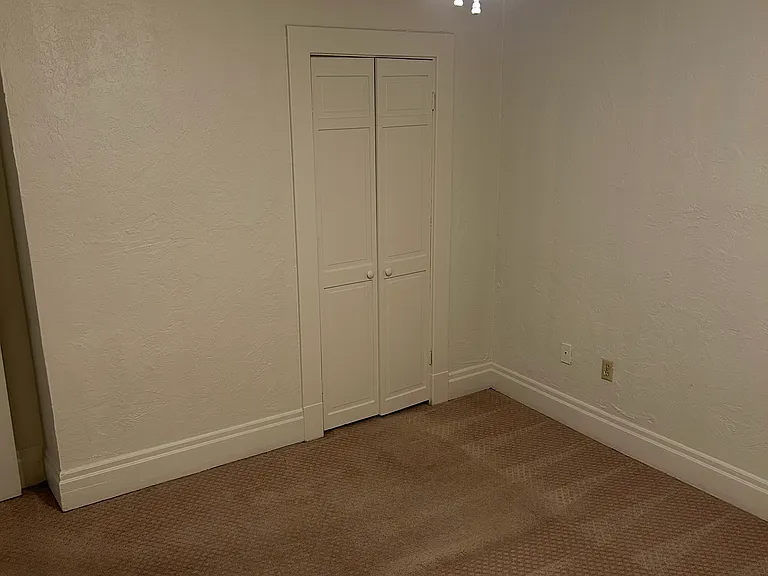 109 Capital Ave #2 — Photo 7