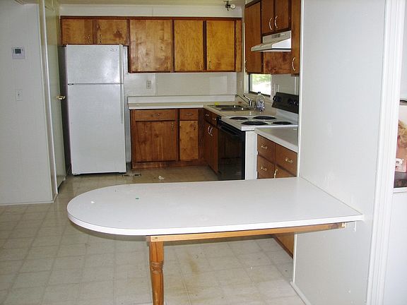 3rd image of 56 Ivy St
