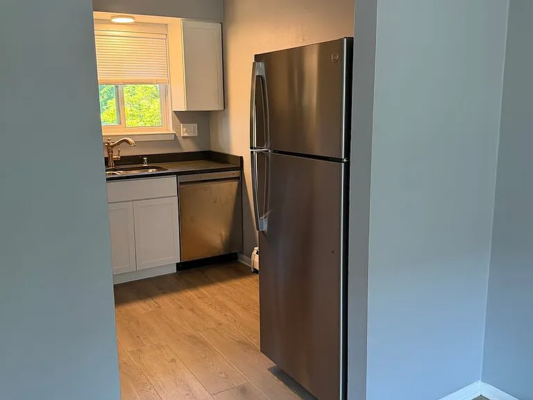 2705 N Oakland Ave — Photo 3