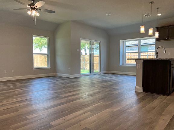 3rd image of 4811 Enclave Dr