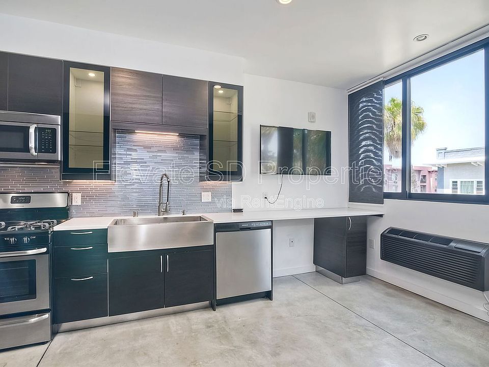1st image of 1965 Columbia St #7