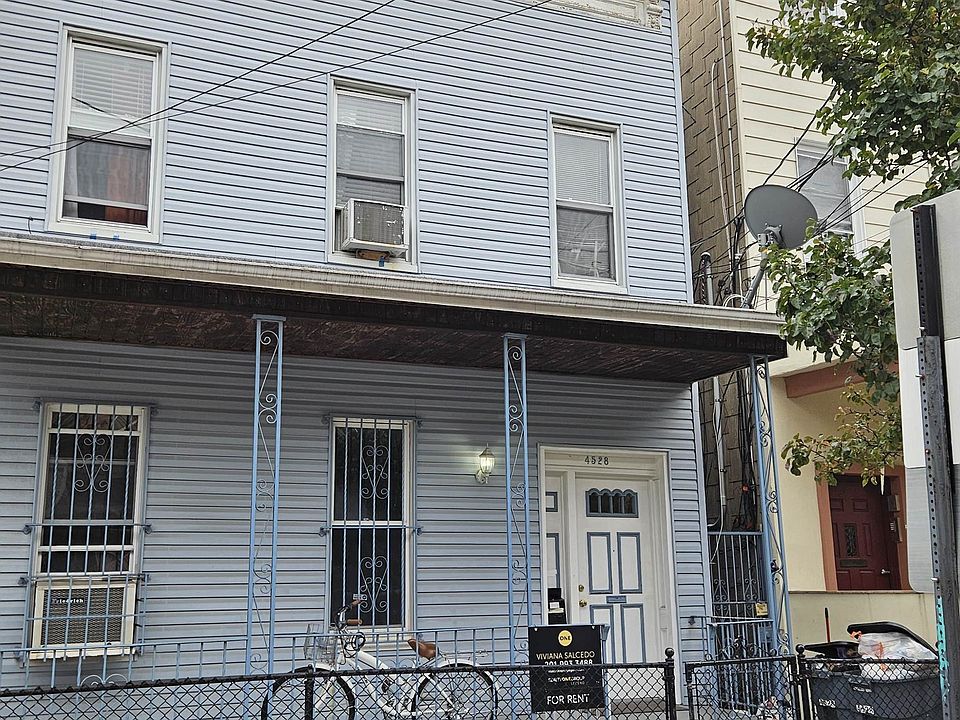 1st image of 4528 Brown St