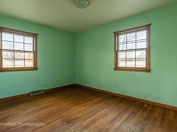4th image of 3 N Cypress Ln