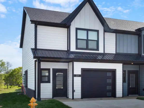 201 Jonathan Wade Cir, Clarksville, TN 37043