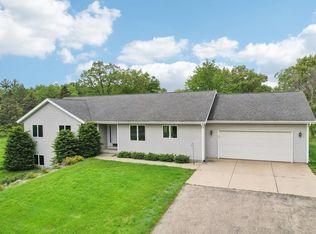 7413 Cedar Crest Dr, Sauk City, WI 53583