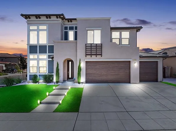 1713 E Bella Fiore Dr, Fresno, CA 93730