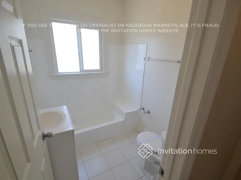 1017 W 73rd St — Photo 14