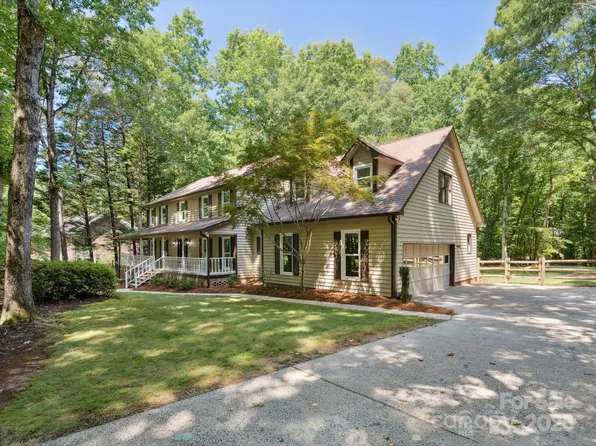 3701 Bounty Ct, Matthews, NC 28104