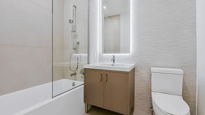 Bathroom, photo 2
