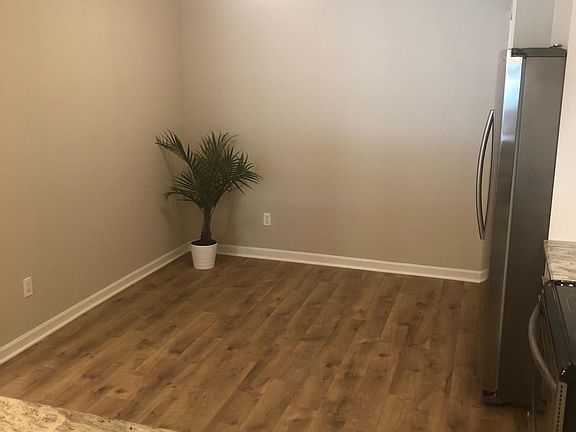 4th image of 21076 Boulder Cir