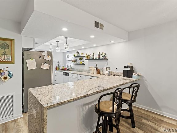 5th image of 35 Beech St APT 13