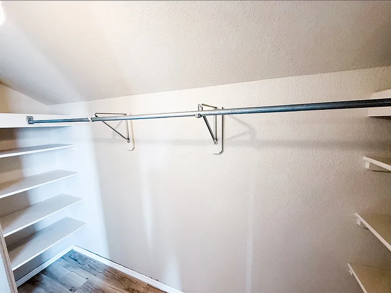 4007 Balmoral Dr — Photo 4