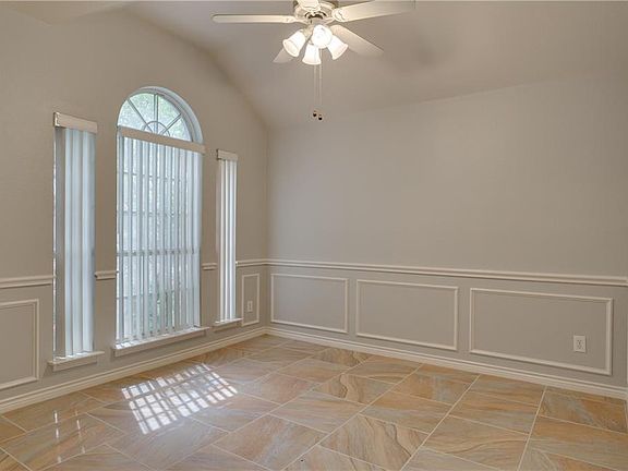 3rd image of 4013 Sweetwood Ct