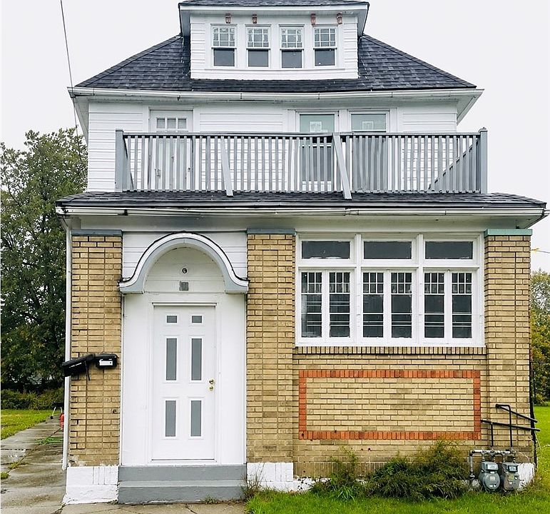 1st image of 296 Strauss St