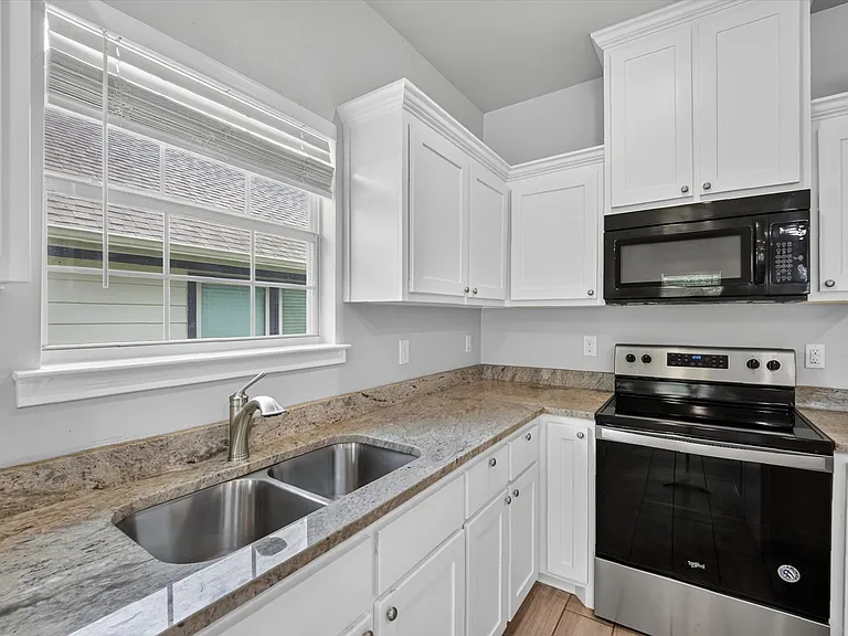 3205 Bois D Arc St — Photo 11