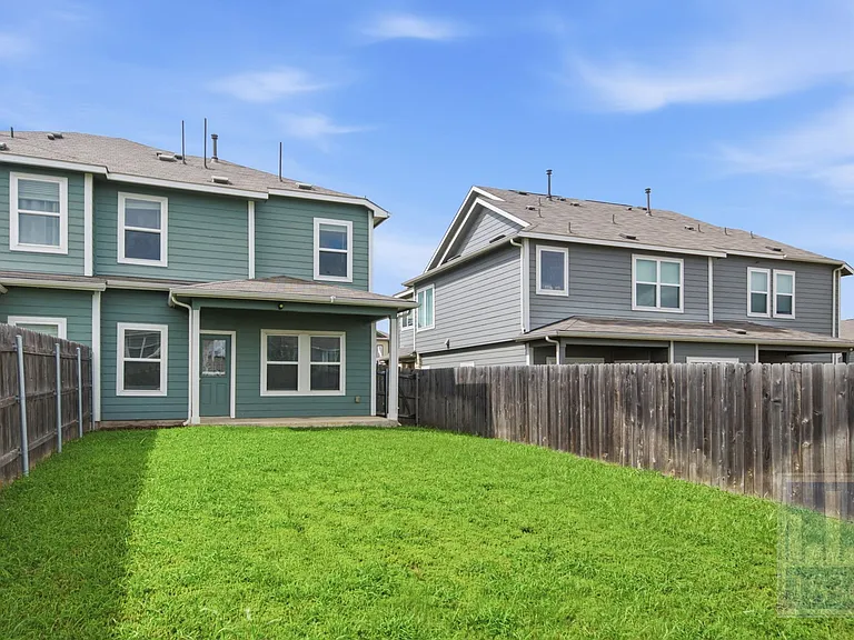 15213 Spruce Frost Cv #A — Photo 12
