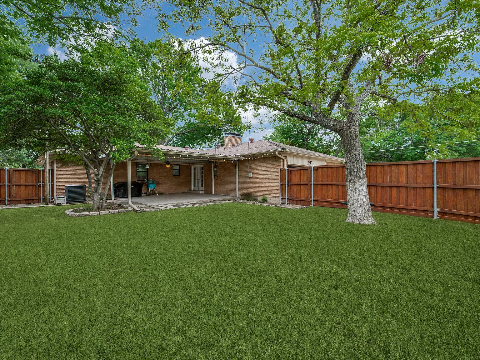 3 bed, 1979 sqft, $3,250 — Photo 3