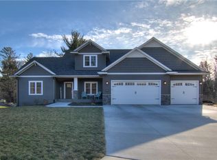 2305 Augusta Ct, Altoona, WI 54720