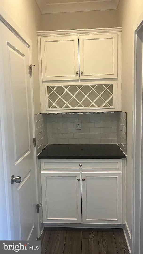 4 bed, 3.5 bath, $3,990 — Photo 2
