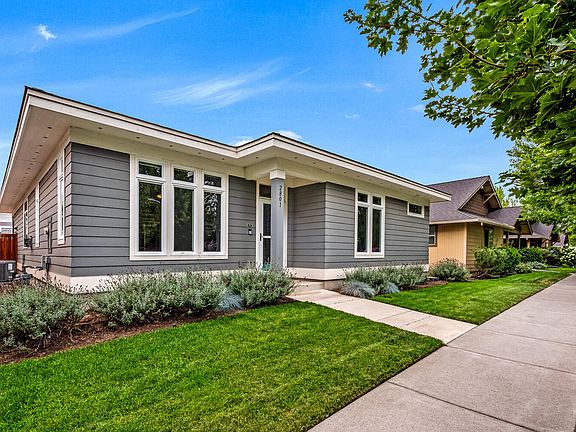 2nd image of 2801 NE Great Horned Pl
