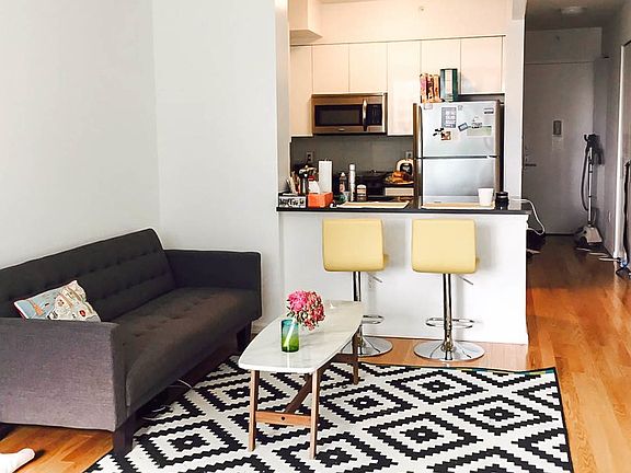 3rd image of 4610 Center Blvd APT 407