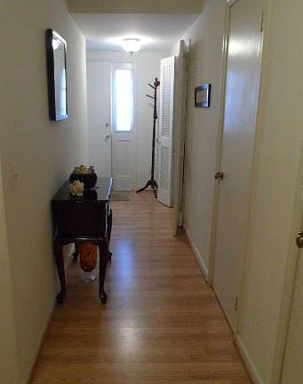 4th image of 168 Leeds Ct W Building A