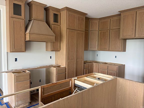 4th image of 2220 Golfview Dr