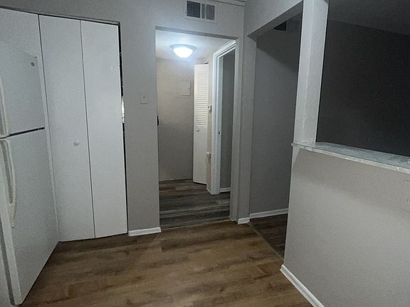 3rd image of 4774 Kings Dr APT C