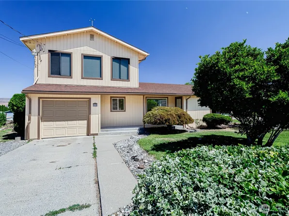 919 Woodward Drive, Wenatchee, WA 98801