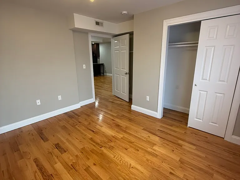 381 Communipaw Ave #1B — Photo 7