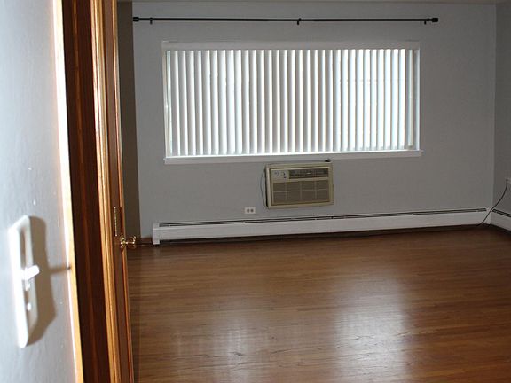 4th image of 9226 Susy Ln APT 2W