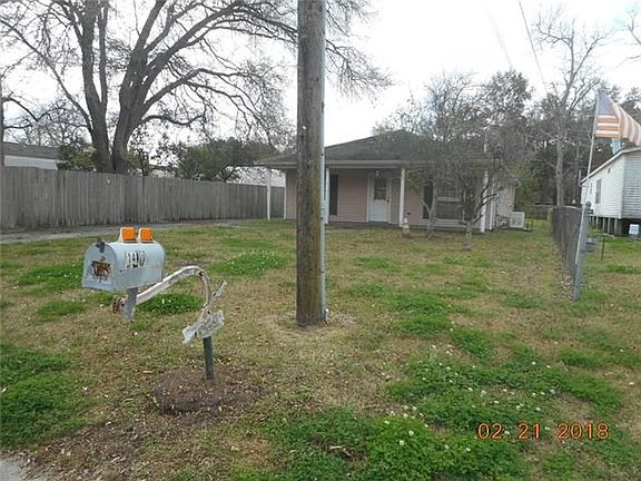 3rd image of 141 Cedar Dr