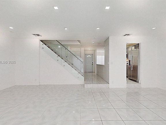 3rd image of 8212 NW 8th St #2