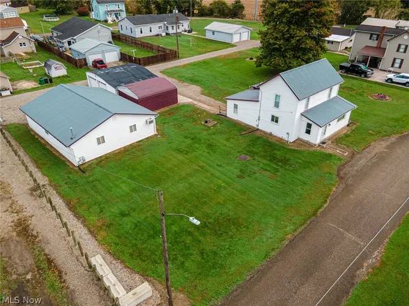 716 Adams St, Conesville, OH 43811