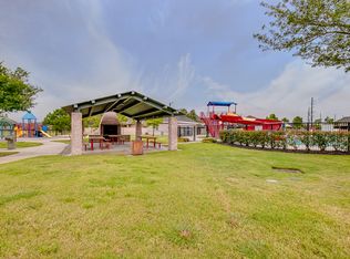 11401 Summit Bay Dr, Pearland, TX 77584