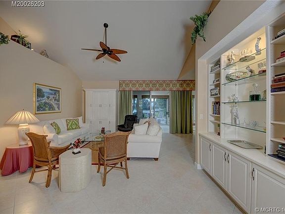 4th image of 3400 SE Cambridge Dr