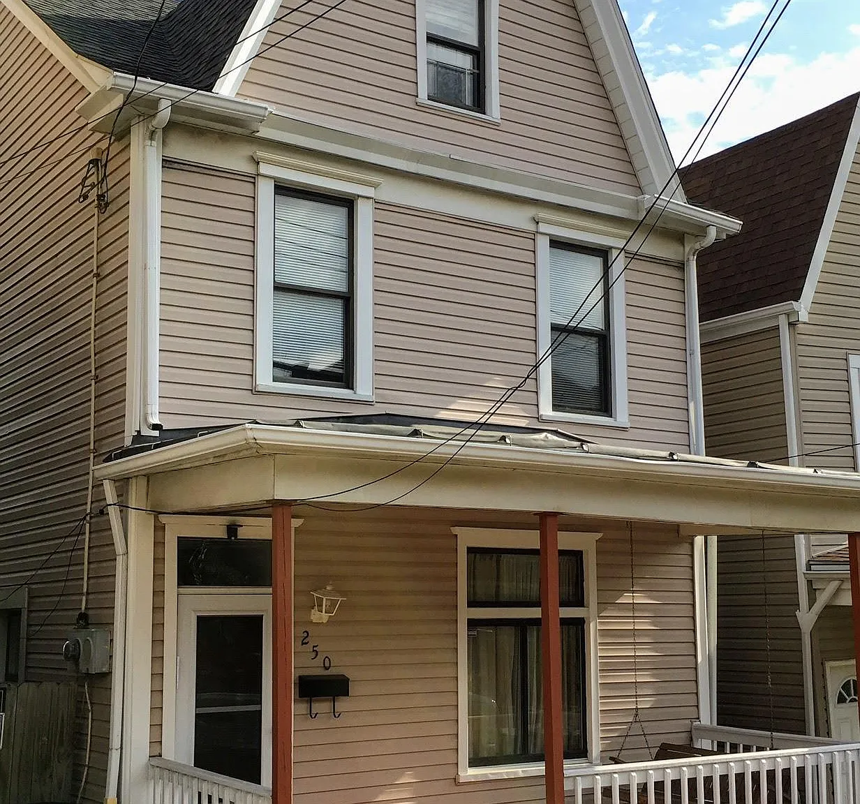 6 bed, 2700 sqft, $4,950 — Photo 1