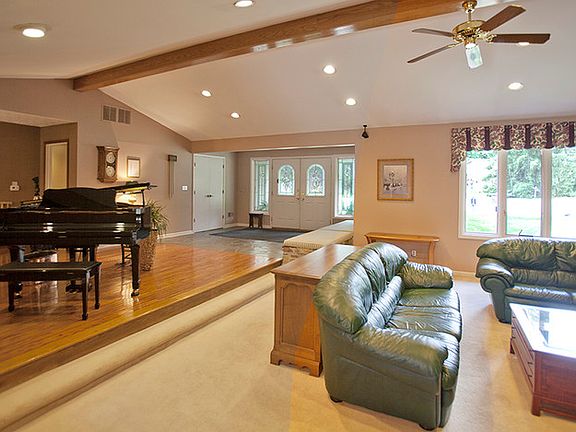 4th image of 7803 Providence Cir