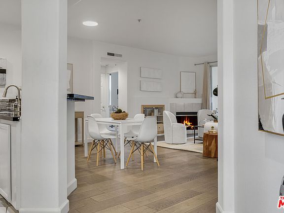 3rd image of 12963 Runway Rd APT 121