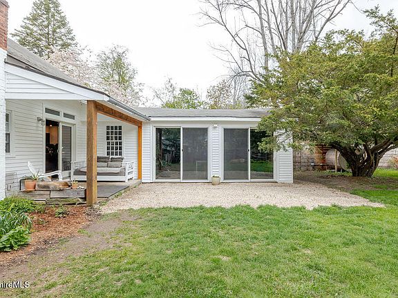 3rd image of 196 Norfolk Rd